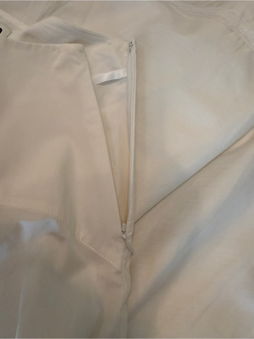 NWT STAUD Ainsley Light Cream Midi Hankerchief Hem Skirt with Lace Trim Sz 0 - Picture 8 of 9